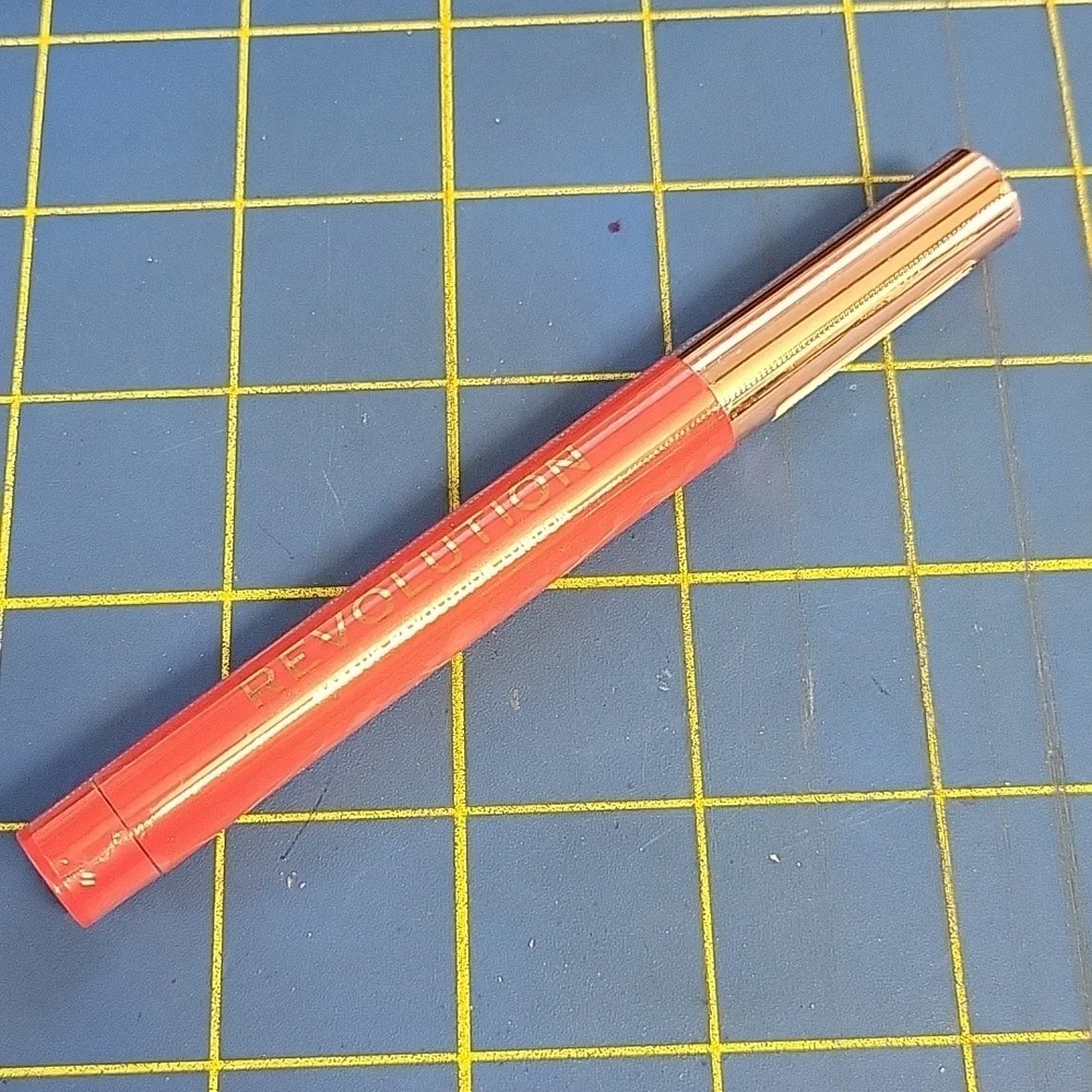Revolution vibrant red